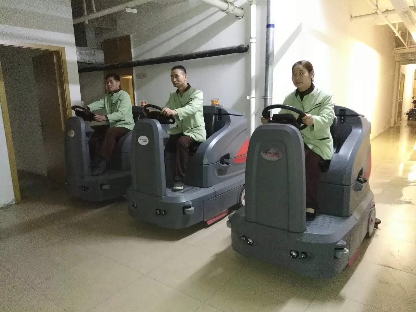你知道洗地機(jī)的用處嗎？